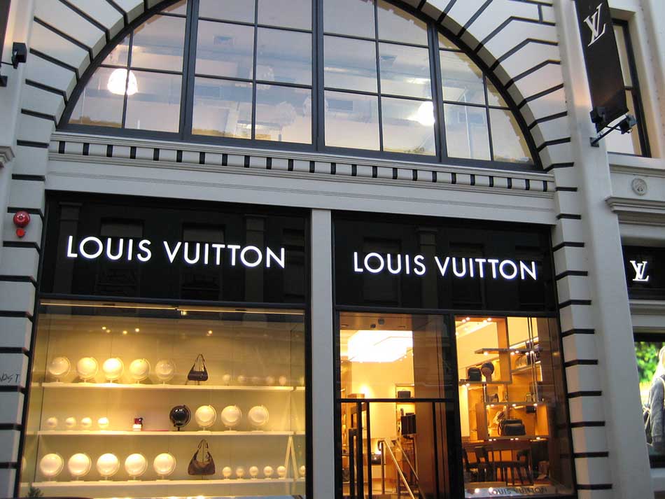Top 3 Most Expensive Fashion Brands in the World
