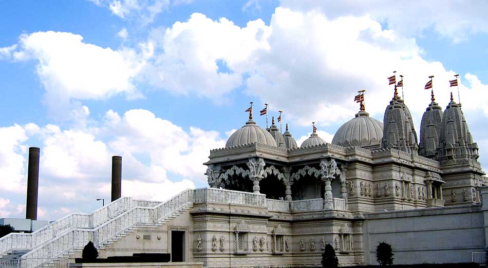 Top 3 Most Beautiful Hindu Temples in the World